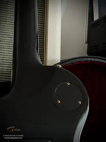 Gibson Custom Shop Les Paul Axcess Custom Ebony Floyd Rose, Gold Hardware (2011) Photo 10