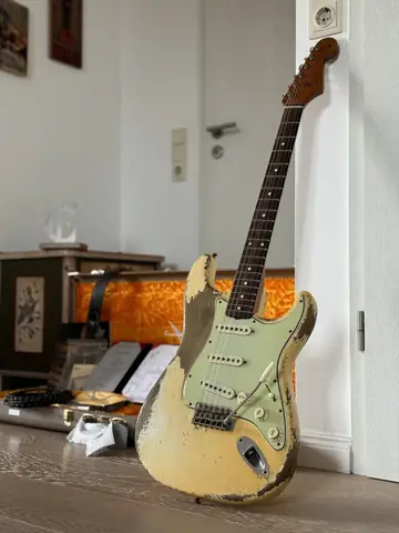 Fender Masterbuilt Dale Wilson '60s Heavy Relic Strat (2021) Photo 17