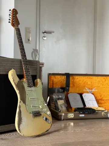 Fender Masterbuilt Dale Wilson '60s Heavy Relic Strat (2021) Photo 20