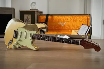 Fender Masterbuilt Dale Wilson '60s Heavy Relic Strat (2021) Photo 22
