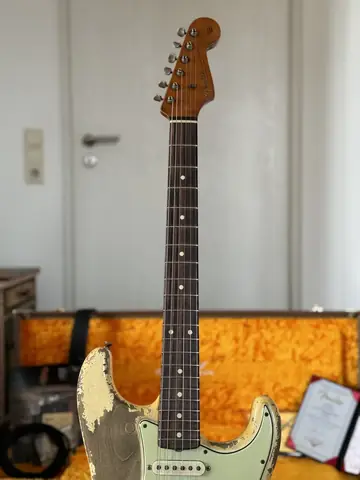 Fender Masterbuilt Dale Wilson '60s Heavy Relic Strat (2021) Photo 23