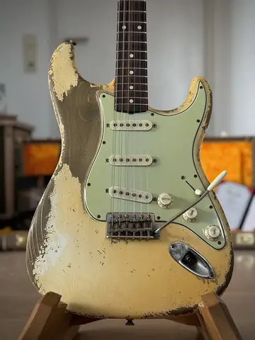 Fender Masterbuilt Dale Wilson '60s Heavy Relic Strat (2021) Photo 25
