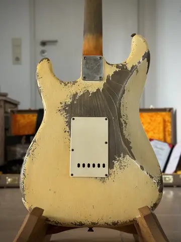 Fender Masterbuilt Dale Wilson '60s Heavy Relic Strat (2021) Photo 26