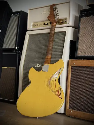 Novo Serus P2 Custom Flamed Neck (2021) Photo 4