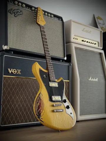 Novo Serus P2 Custom Flamed Neck (2021) Photo 9
