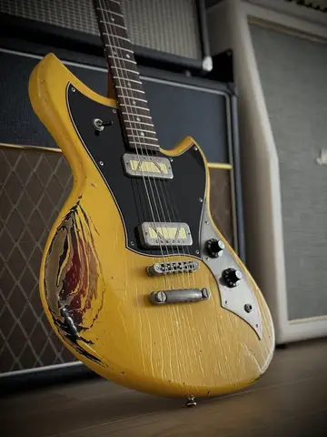Novo Serus P2 Custom Flamed Neck (2021) Photo 10
