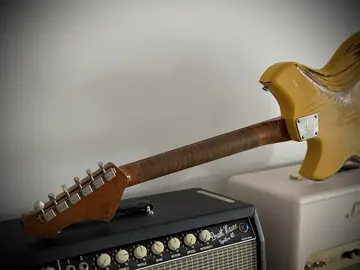 Novo Serus P2 Custom Flamed Neck (2021) Photo 24
