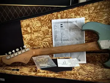 Novo Idris SSS Aged Pelham Blue Relic (2023) Foto 12