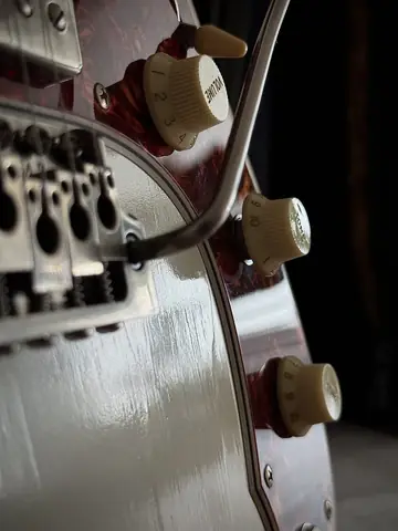 Novo Guitars Idris HSS Nucleus — Olympic White (Guitar Summit Exemplar, 2025) Foto 6