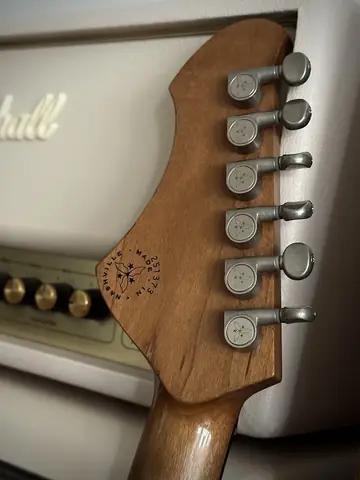 Novo Guitars Idris HSS Nucleus — Olympic White (Guitar Summit Exemplar, 2025) Foto 10