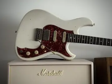 Novo Guitars Idris HSS Nucleus — Olympic White (Guitar Summit Exemplar, 2025) Foto 16