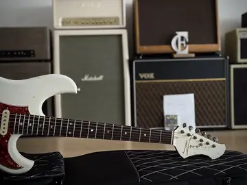 Novo Guitars Idris HSS Nucleus — Olympic White (Guitar Summit Exemplar, 2025) Foto 23