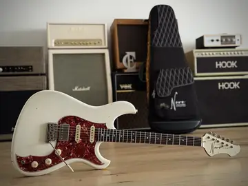 Novo Guitars Idris HSS Nucleus — Olympic White (Guitar Summit Exemplar, 2025) Foto 28