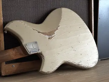 Novo Serus J Custom Shoreline Gold (2026) Photo 16