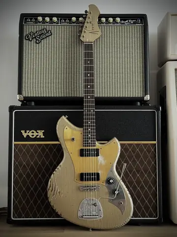Novo Serus J Custom Shoreline Gold (2026) Photo 18