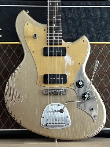 Novo Serus J Custom Shoreline Gold (2026) Photo 19