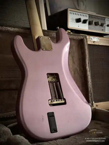 Suwak Custom Guitars S-Style Burgundy Mist Light Relic, EMG SA (2026, new) Photo 17