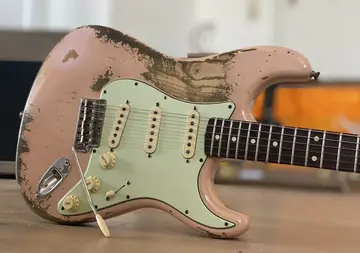 Fender Custom Shop '60/63 LTD Super Heavy Relic — Shell Pink Photo 14