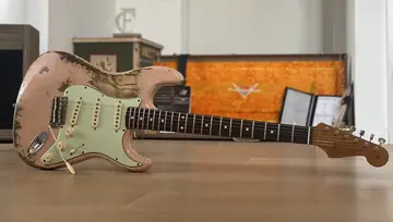 Fender Custom Shop '60/63 LTD Super Heavy Relic — Shell Pink Photo 15