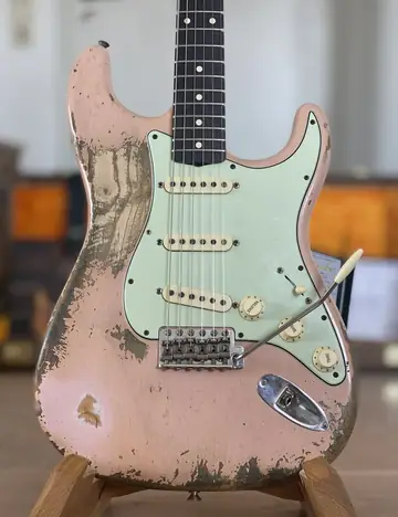 Fender Custom Shop '60/63 LTD Super Heavy Relic — Shell Pink Photo 16