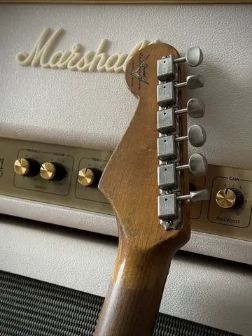 Fender Custom Shop '60/63 LTD Super Heavy Relic — Shell Pink Photo 30