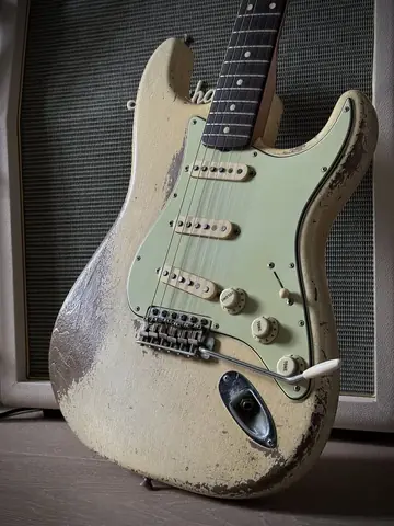 Fender Masterbuilt 2018 Dale Wilson '61 Relic — Olympic White Foto 3