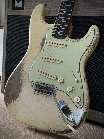 Fender Masterbuilt 2018 Dale Wilson '61 Relic — Olympic White Foto 24