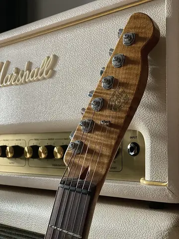 Leo Guitars 2019 Dillinger (Nicotine White) Foto 4