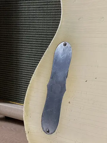 Leo Guitars 2019 Dillinger (Nicotine White) Foto 7