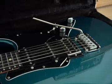 Suhr Pete Thorn Signature Standard HSS — Ocean Turquoise Metallic Foto 3