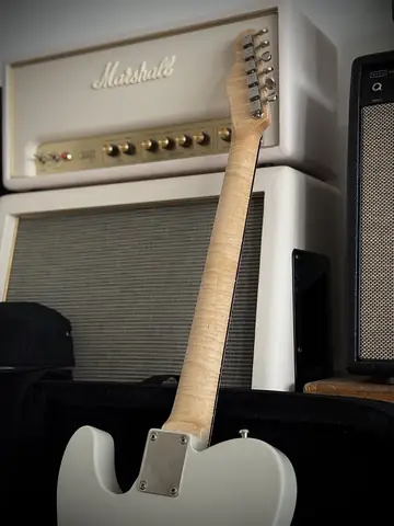 Suwak Thinline Ash T-Style Relic White Nitro (2026, Neuware) Foto 11
