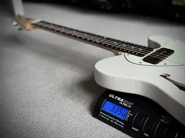Suwak Thinline Ash T-Style Relic White Nitro (2026, Neuware) Foto 37